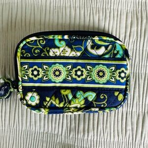 NWT Vera Bradley Rhythm & Blues Tech Case